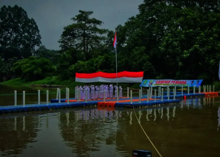 Potret Peringatan Hari Sumpah Pemuda di Sungai Cisadane