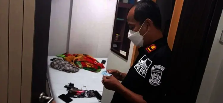 Razia Prostitusi, Petugas Satpol PP Kota Tangerang Dibentak