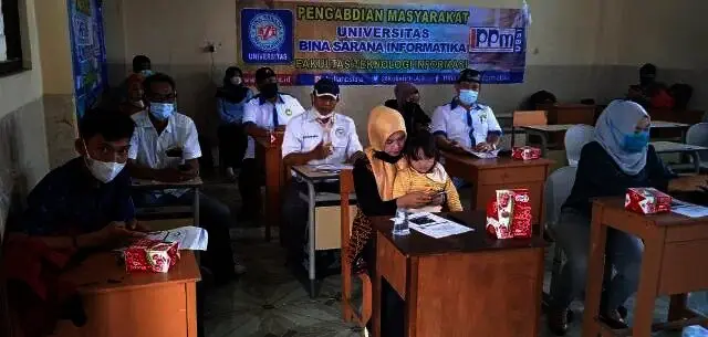 Komunitas Pedagang Pasar Lama Ikuti Pelatihan Transaksi Digital