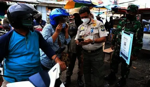 Satpol PP Kota Tangerang Pantau Protokol Kesehatan di Pasar dan Sekolah