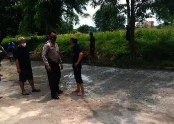 Masyarakat Alam Raya, Belendung Kembali Lanjutkan Pengecoran Jalan Secara Swadaya