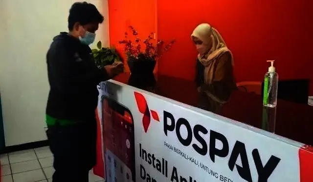 PT Pos Indonesia cabang Tangerang saat melayani tilang. ISTIMEWA