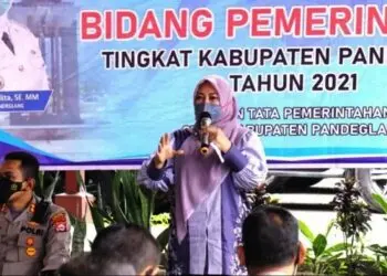 RAKOR–Bupati Pandeglang, Irna Narulita, memimpin Rapat Koordinasi (Rakor) pembentukan Timsus percepatan vaksinasi di lingkungan Pendopo Pandeglang, beberapa hari lalu. (ISTIMEWA)