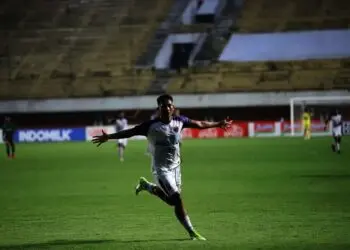Hebat ! Persita Kalahkan Bhayangkara FC 2-1