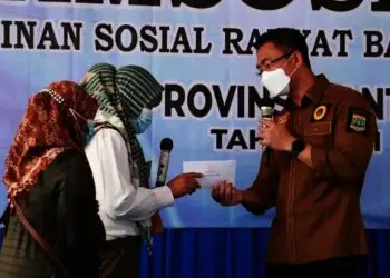 Pemprov Banten Bagikan Dana Jamsosratu Rp50 Miliar