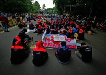 Pembahasan UMK 2022 Deadlock
