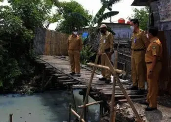 Cek Saluran Air di Kecamatan Benda, Wali Kota Arief Temukan Ini