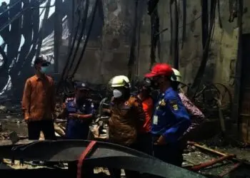 Sudah Tiga Hari, Api di Pabrik Korek Gas Pakuhaji Tak Kunjung Padam