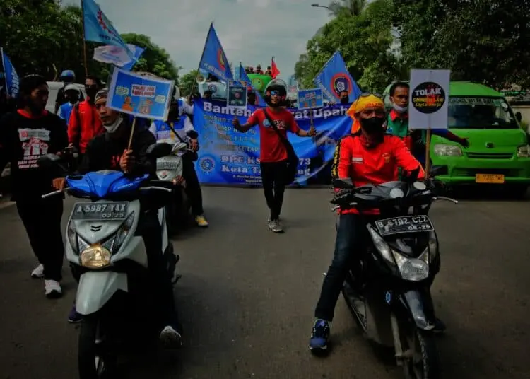 Potret Aksi Unjuk Rasa Buruh di Kota Tangerang