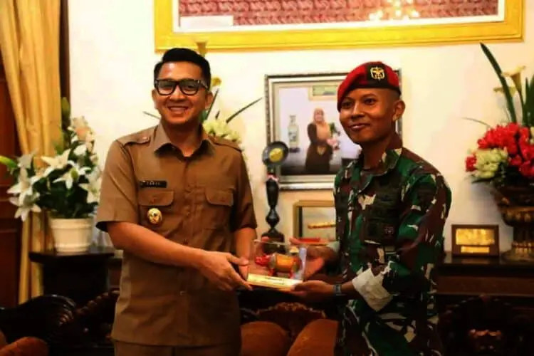 Butuh Bantuan Dermawan, Seorang Warga Pagelaran Derita Sakit Bertahun – Tahun