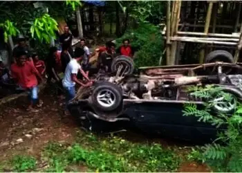 Mau Isi Bensin, Mobil Angkot Malah Jalan Sendiri Sampai Masuk Jurang, Ternyata Ini Penyebabnya