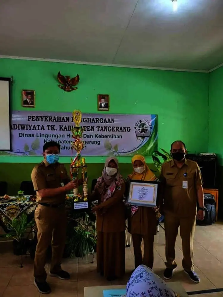 18 Sekolah Raih Penghargaan Adiwiyata Kabupaten Tangerang Tahun 2021