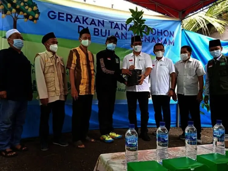 LPBI-NU Tangsel Tanam Pohon