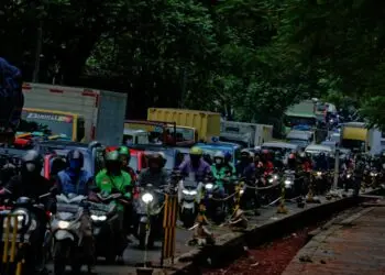 Potret Kemacetan di Jalan Imam Bonjol Gara-gara Pengerjaan Pipa PDAM