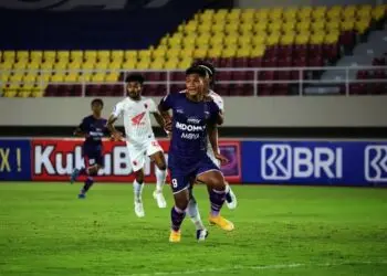 Tak Gentar Lawan Pemuncak Klasemen