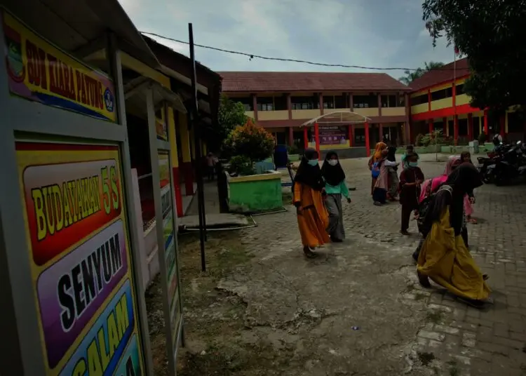 Potret PTM Terbatas di SDN Kiara Payung yang Sempat Disegel