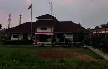 DISIDIK: Gedung SMKN 7 Tangsel tampak berdiri megah di atas lahan yang kini sedang disidik KPK. DOK