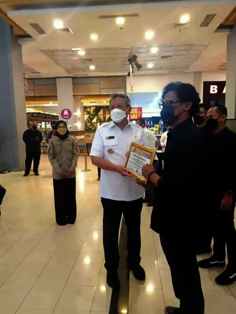 Benyamin: Ngopi Yuk, Persoalan Beres
