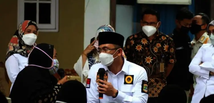 Dinsos Banten Salurkan Bantuan UEP, Ini Penegasan Wagub Andika