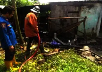 1 Rumah di Kopo Ludes Terbakar, 2 Orang Warga Luka – luka