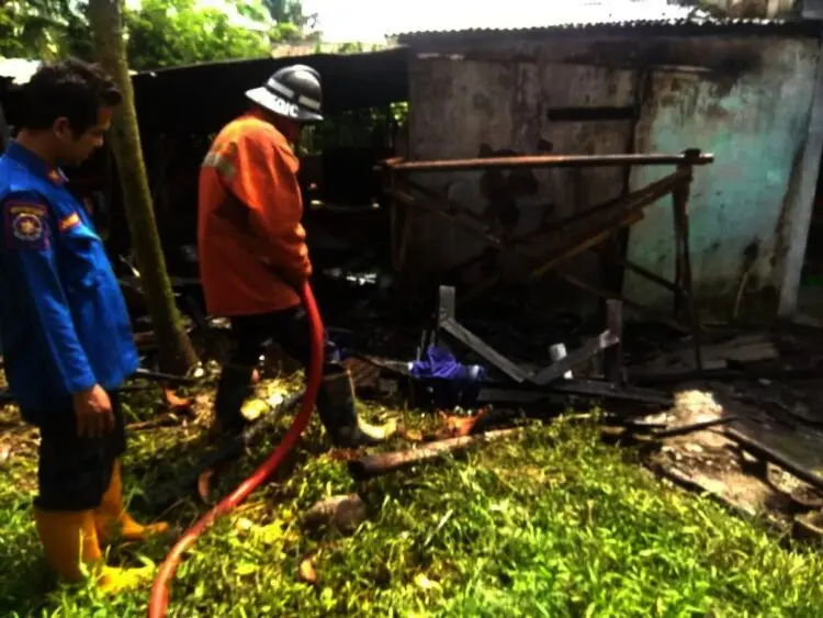 1 Rumah di Kopo Ludes Terbakar, 2 Orang Warga Luka – luka