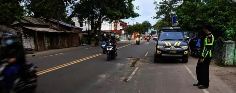 Terlibat Kecelakaan Dengan Truk, Dua Pengendara Motor Tewas