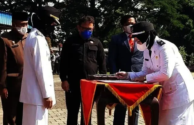 263 Kades di Lebak Dilantik, Ini 12 Amanat Bupati Iti