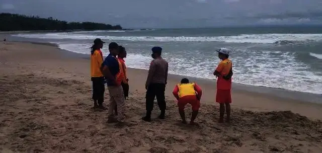 Belum Ditemukan, Pencarian Jasad Wisatawan Asal Bekasi di Sawarna Terkendala Cuaca