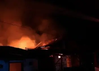 Korsleting Listrik, 3 Rumah dan 1 Mobil Terbakar di Lebak