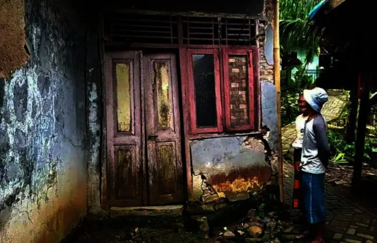 Fenomena Pergerakan Tanah Terjadi Pula di Pandeglang, 12 Rumah Rusak dan 2 KK Terpaksa Mengungsi