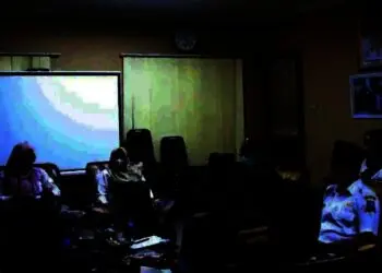 KUNKER–Dinas Komunikasi Informatika Persandian dan Statistik (Diskominfosatik) Kabupaten Bekasi, melakukan kunjungan kerja (kunker) ke Diskominfosatik Kabupaten Serang, Rabu (15/12/2021). (SIDIK/SATELITNEWS.ID)