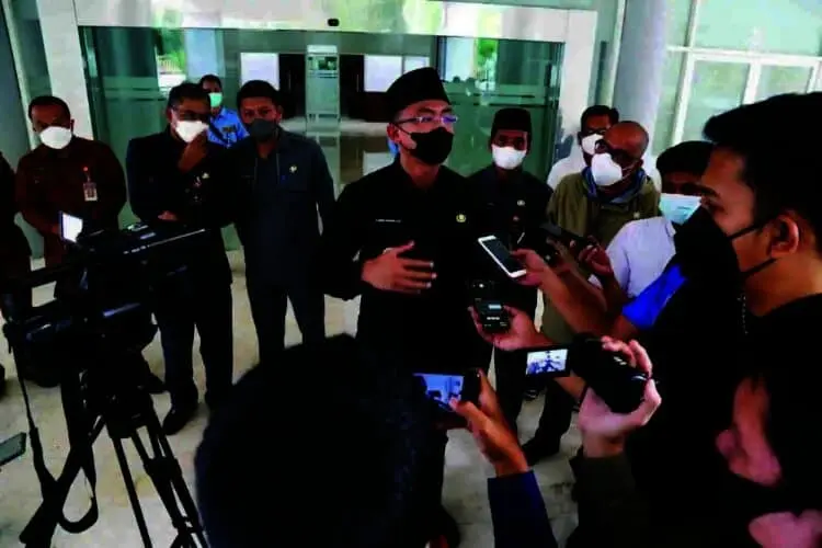 Konflik Gubernur versus Buruh Memanas, Andika Upayakan Mediasi