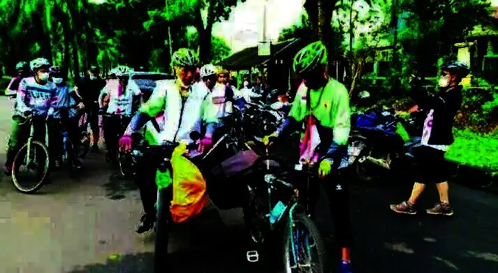 Dua Warga Tangsel Berangkat Haji dengan Gowes Sepeda
