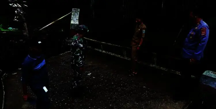 Dihantam Arus Deras, Dua Jembatan di Pandeglang Ambruk
