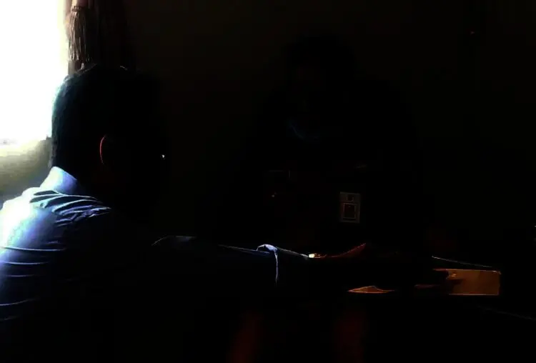 Datangi Kadispora Pandeglang, Direktur ALIPP Serahkan Uang Koin Rp 1000