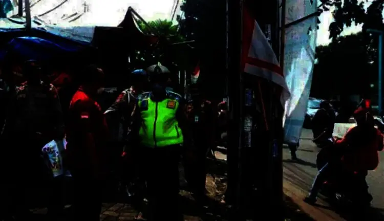 Atribut Ormas Dicopot di Tangsel, Posko Dibongkar