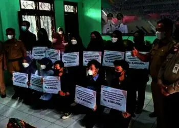 Beasiswa Masing-masing Rp 8 Juta untuk 237 orang dari Pemkot Tangerang Bagi Mahasiswa Kurang Mampu