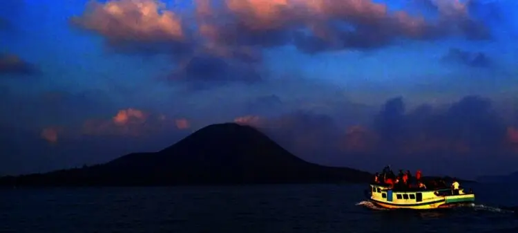 Gunung Anak Krakatau Aktif dan Status Waspada, Tidak Boleh Mendekat dalam Radius 2 Km