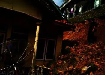 Diterjang Longsor, Rumah di Cikamunding Kabupaten Lebak Rusak
