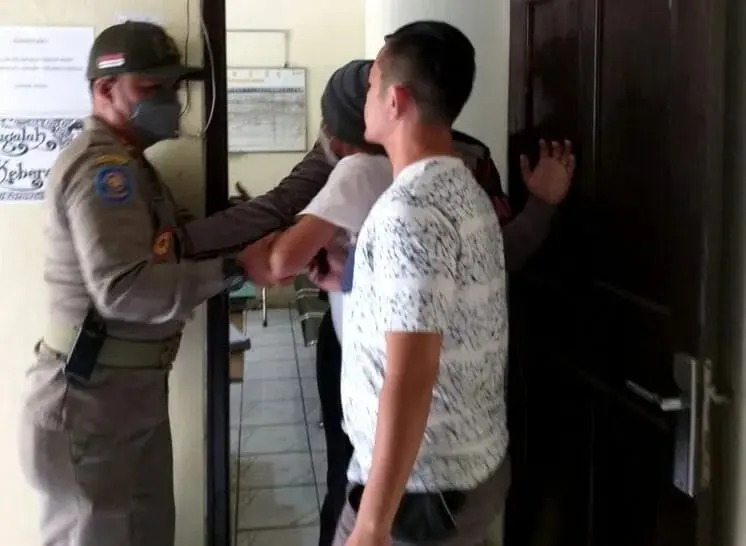 Terobos Kantor Inspektorat Pandeglang, Mahasiswa Desak Mr. M Ditindak Tegas