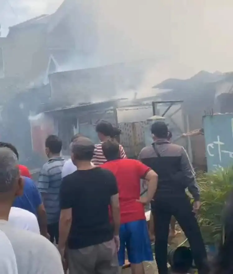 Satu Rumah di Ciputat Ludes Terbakar