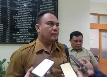 Kali Bukit Tiara di Cikupa Tercemar Limbah