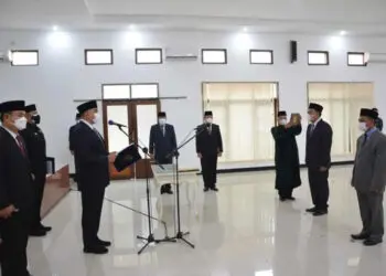 Bupati Tangerang Akhirnya Lantik Kadisnaker dan Kadis PPKB Definitif