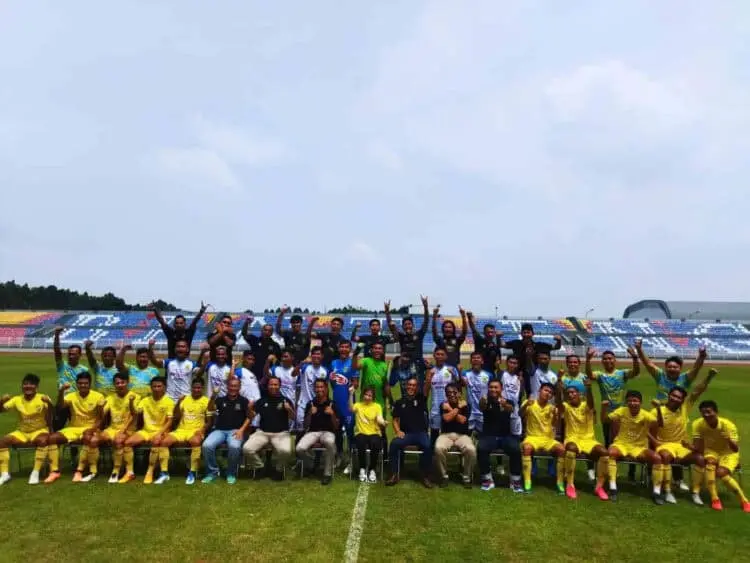 Jalani Sesi Foto Bersama, Prilly Targetkan Persikota ke Liga 2