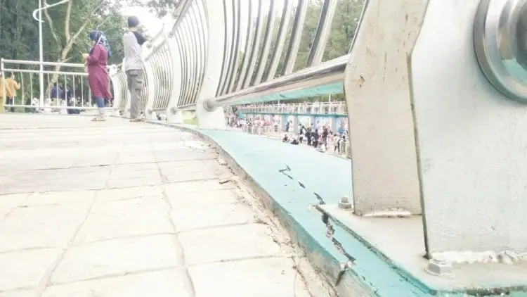 Longsor Intai Wisata Jaletreng River Park