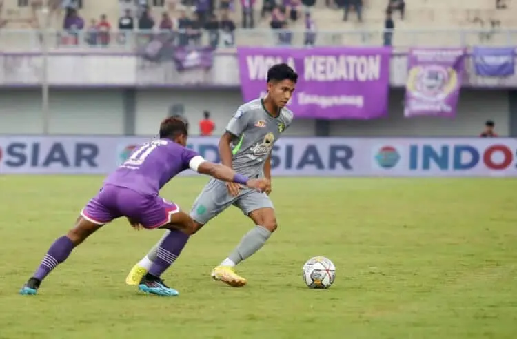 Tak Dapat Hadiah Penalti, Persita Justru “Dihukum” di Menit Akhir