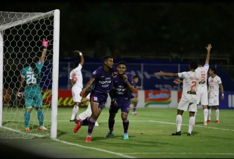 Buang-buang Peluang, Persita Diterkam Persija