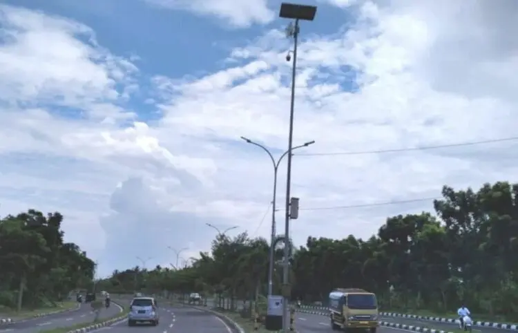 Lampu PJU yang dipasang Dishub Banten, di jalur Pemprov. (ISTIMEWA)