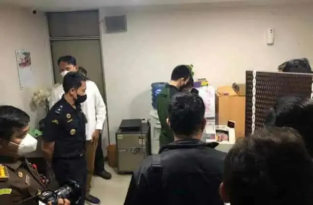 Uang Rp 1,1 Miliar dan Dokumen Satu Koper di Bandara Soekarno-Hatta Disita Kejaksaan