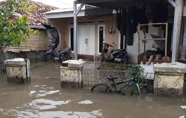 Hujan Semalaman, Kampung Rawa Bamban Kota Tangerang Tergenang Hujan Semalaman, Kampung Rawa Bamban Kota Tangerang Tergenang